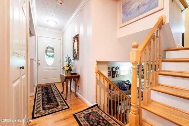 808 Foxwood Ave, Louisville, KY 40223