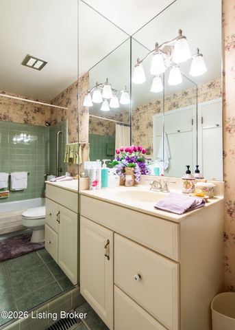 808 Foxwood Ave, Louisville, KY 40223