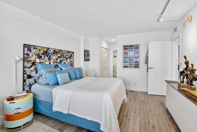 1160 N Federal Highway 1121, Fort Lauderdale, FL 33304