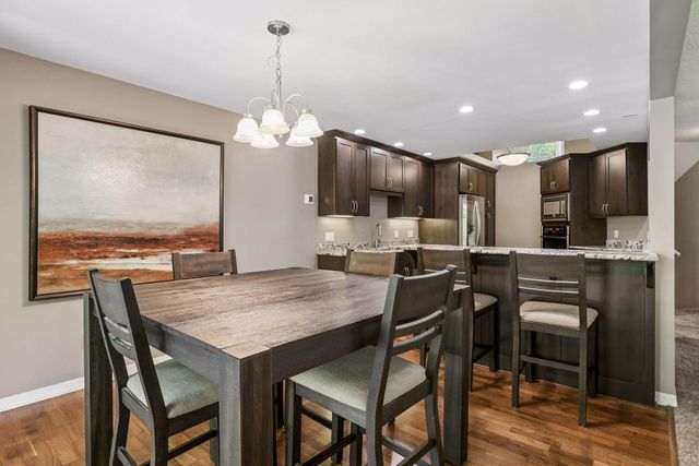 7442 Cahill Road, Edina, MN 55439