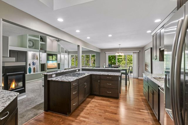 7442 Cahill Road, Edina, MN 55439