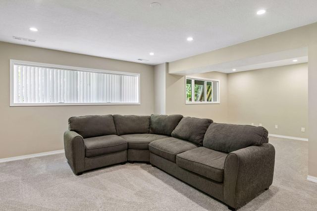 7442 Cahill Road, Edina, MN 55439
