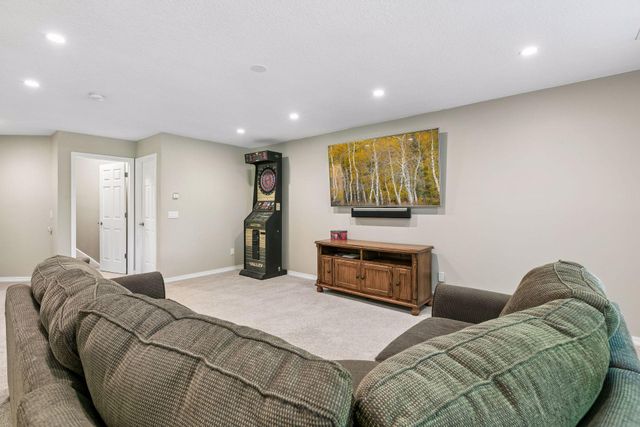 7442 Cahill Road, Edina, MN 55439