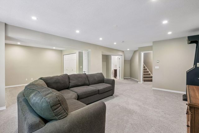 7442 Cahill Road, Edina, MN 55439