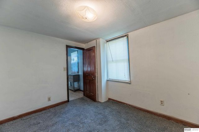 1940 S 13th Street, Omaha, NE 68108