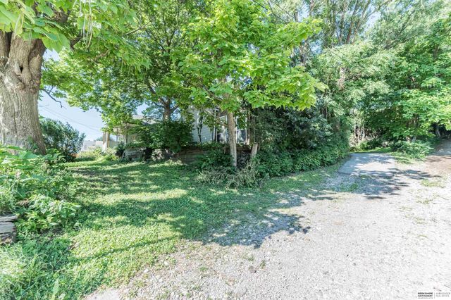 1940 S 13th Street, Omaha, NE 68108
