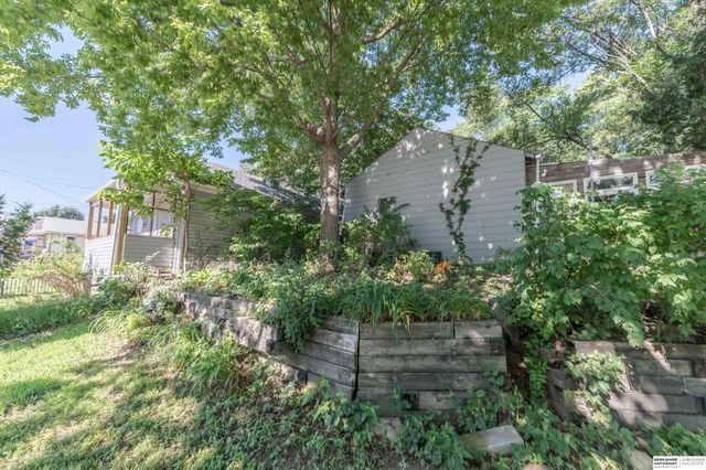 1940 S 13th Street, Omaha, NE 68108