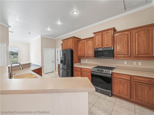 897 Entrance Road, Avon Park, FL 33825