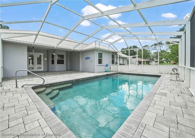897 Entrance Road, Avon Park, FL 33825