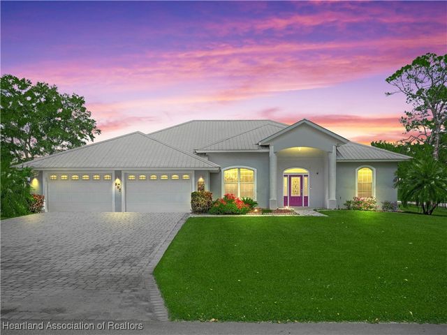 897 Entrance Road, Avon Park, FL 33825