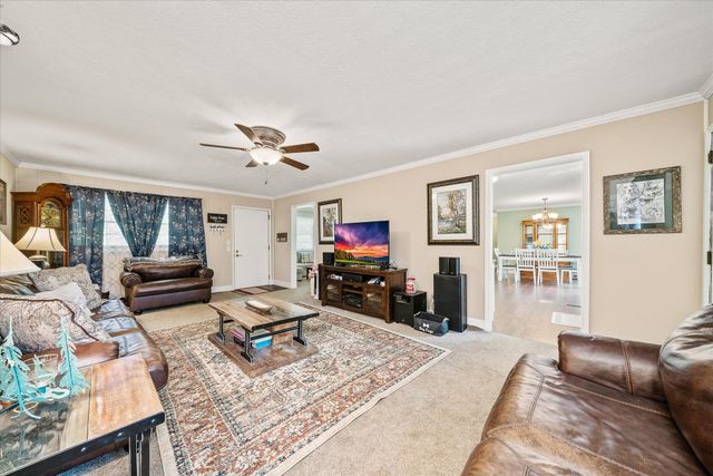 221 Magnolia Rd, Sparta, TN 38583
