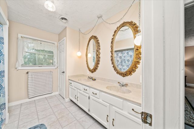 221 Magnolia Rd, Sparta, TN 38583