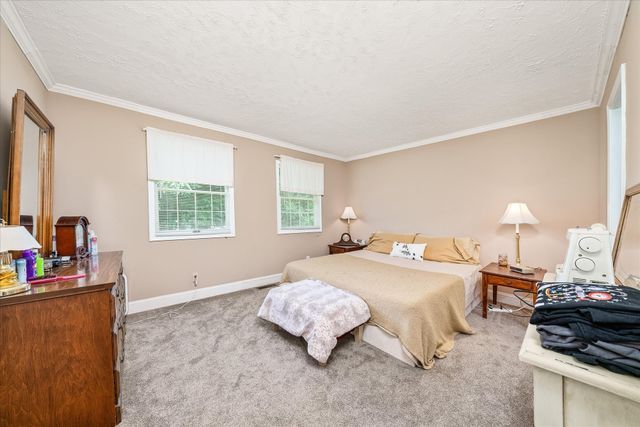 221 Magnolia Rd, Sparta, TN 38583