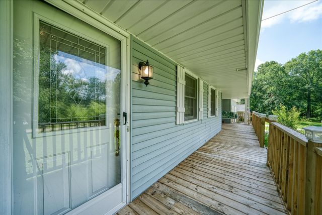 221 Magnolia Rd, Sparta, TN 38583
