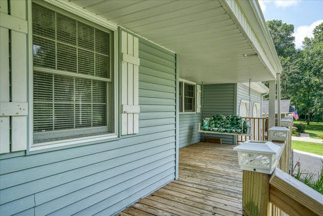 221 Magnolia Rd, Sparta, TN 38583