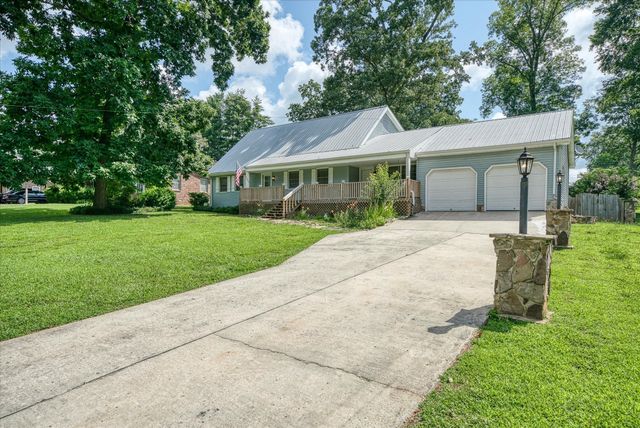 221 Magnolia Rd, Sparta, TN 38583