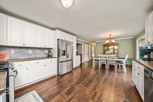 221 Magnolia Rd, Sparta, TN 38583