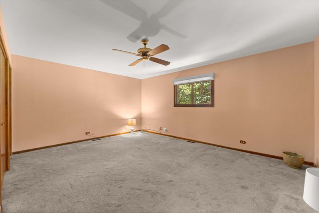 18039 Whitman Lane, Lansing, IL 60438