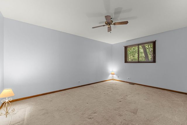18039 Whitman Lane, Lansing, IL 60438