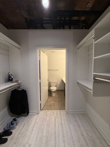 222 S Racine Avenue 207, Chicago, IL 60607