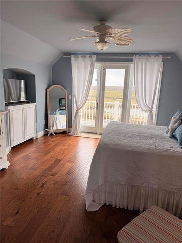 235 Tuna Run Road, Freeport, TX 77541