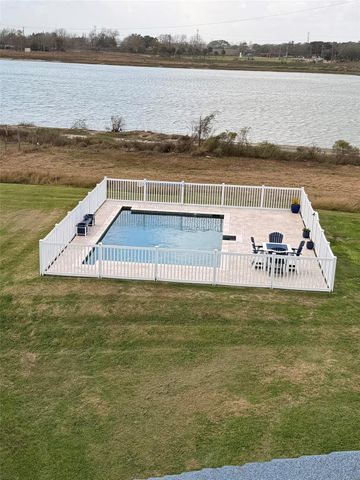 235 Tuna Run Road, Freeport, TX 77541