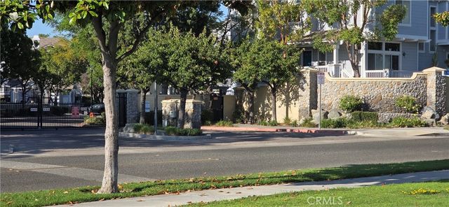 3439 E Salisbury Circle F, Orange, CA 92869
