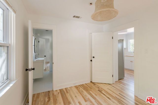 4013 SUNSET Drive, Los Angeles, CA 90027