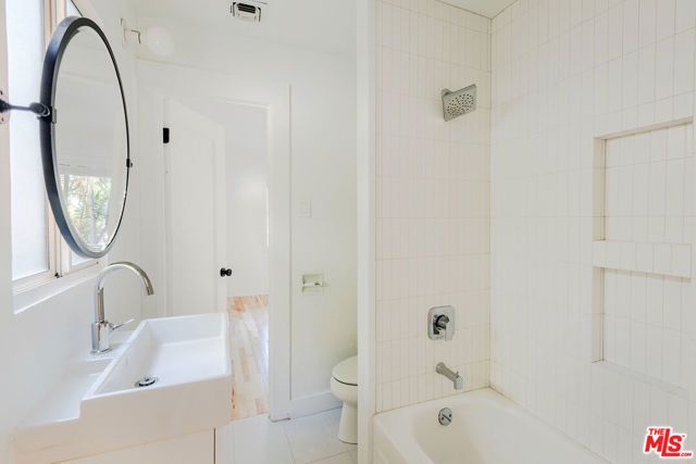4013 SUNSET Drive, Los Angeles, CA 90027