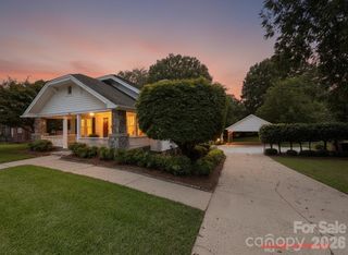 618 S Poplar Street, Lincolnton, NC 28092