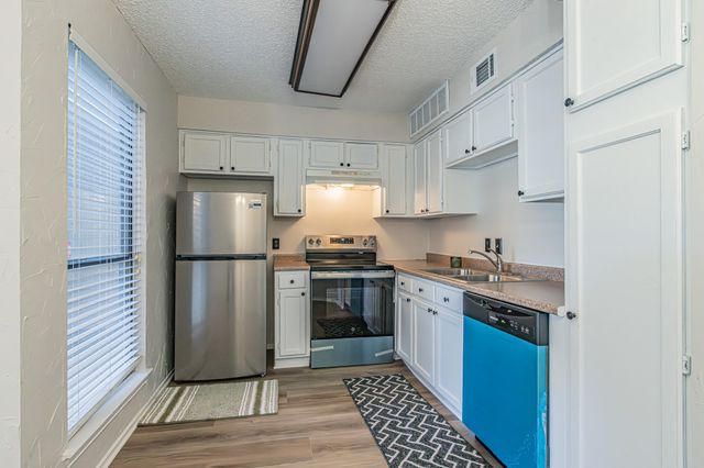 2312 Balsam Drive A103, Arlington, TX 76006