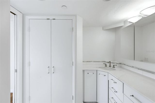 770 S PALM AVENUE 1501, Sarasota, FL 34236