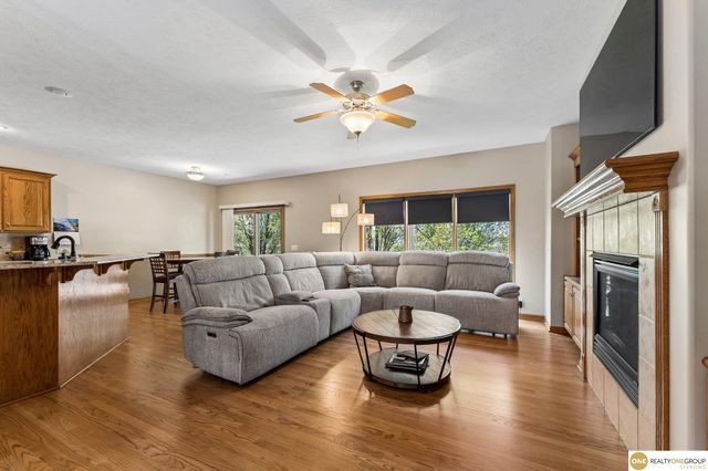 4004 N 154 Avenue, Omaha, NE 68116