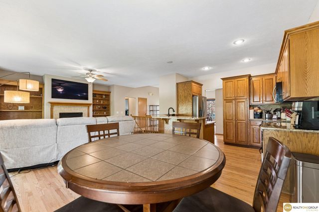 4004 N 154 Avenue, Omaha, NE 68116