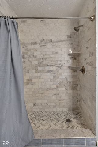 10673 Brighton Knoll Parkway S, Noblesville, IN 46060