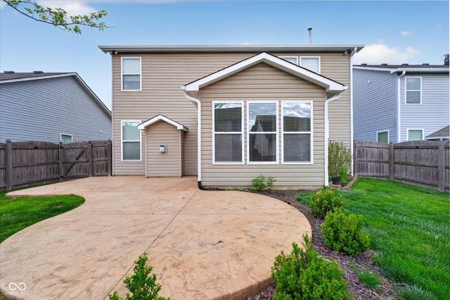 10673 Brighton Knoll Parkway S, Noblesville, IN 46060