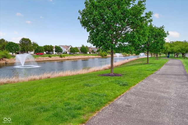 10673 Brighton Knoll Parkway S, Noblesville, IN 46060