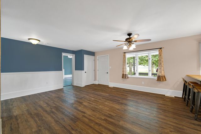 476 S State Road 2, Hebron, IN 46341