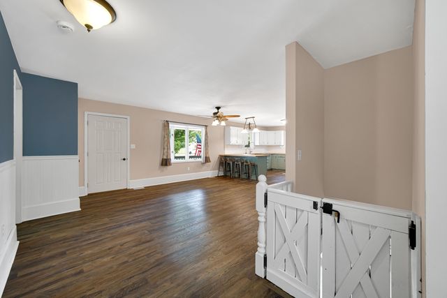 476 S State Road 2, Hebron, IN 46341