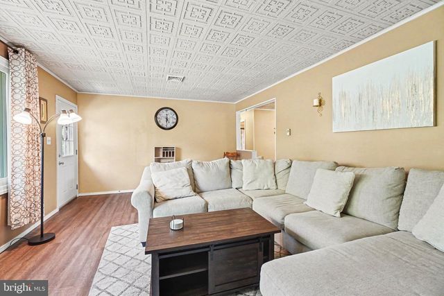 121 CAROLYN ST, Harrisburg, PA 17112