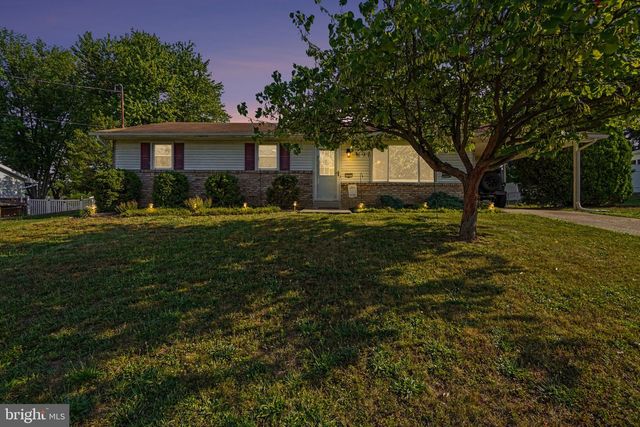 121 CAROLYN ST, Harrisburg, PA 17112