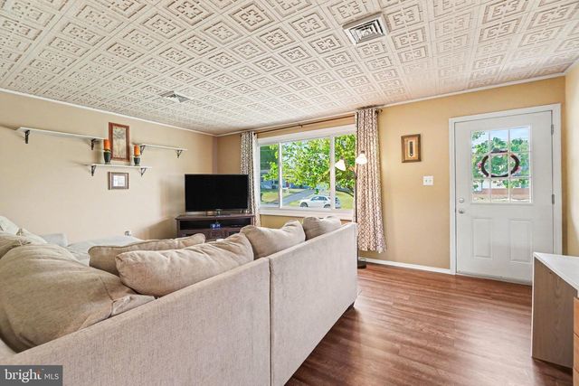 121 CAROLYN ST, Harrisburg, PA 17112