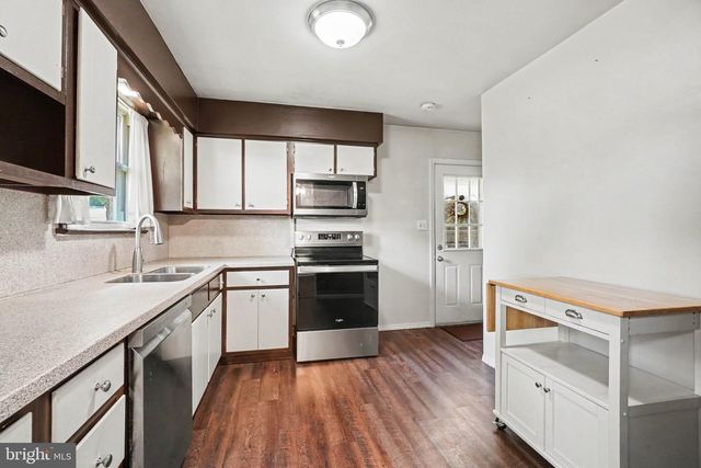 121 CAROLYN ST, Harrisburg, PA 17112