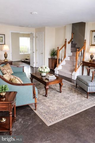 100 FOX RUN TER, Middleburg, VA 20117