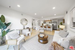 2700 E Cahuenga Boulevard 4121, Los Angeles, CA 90068