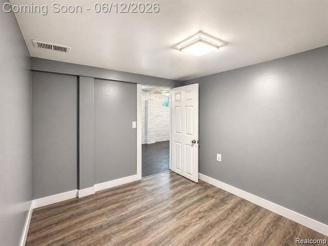 2415 Mclean Street, Hamtramck, MI 48212