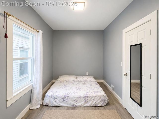 2415 Mclean Street, Hamtramck, MI 48212