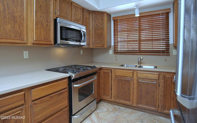 1600 E Deer Shadow Lane, Oro Valley, AZ 85737