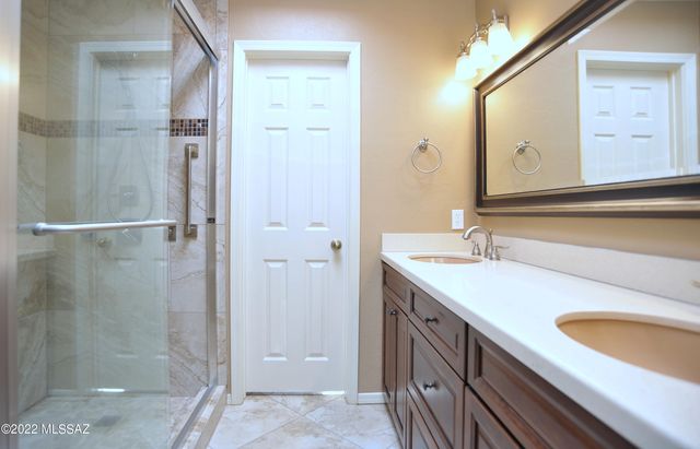1600 E Deer Shadow Lane, Oro Valley, AZ 85737