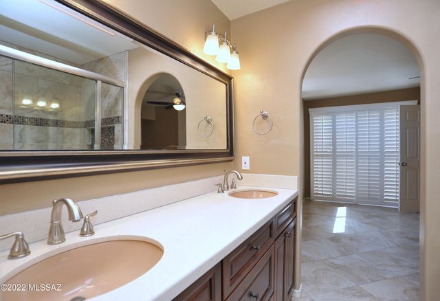 1600 E Deer Shadow Lane, Oro Valley, AZ 85737